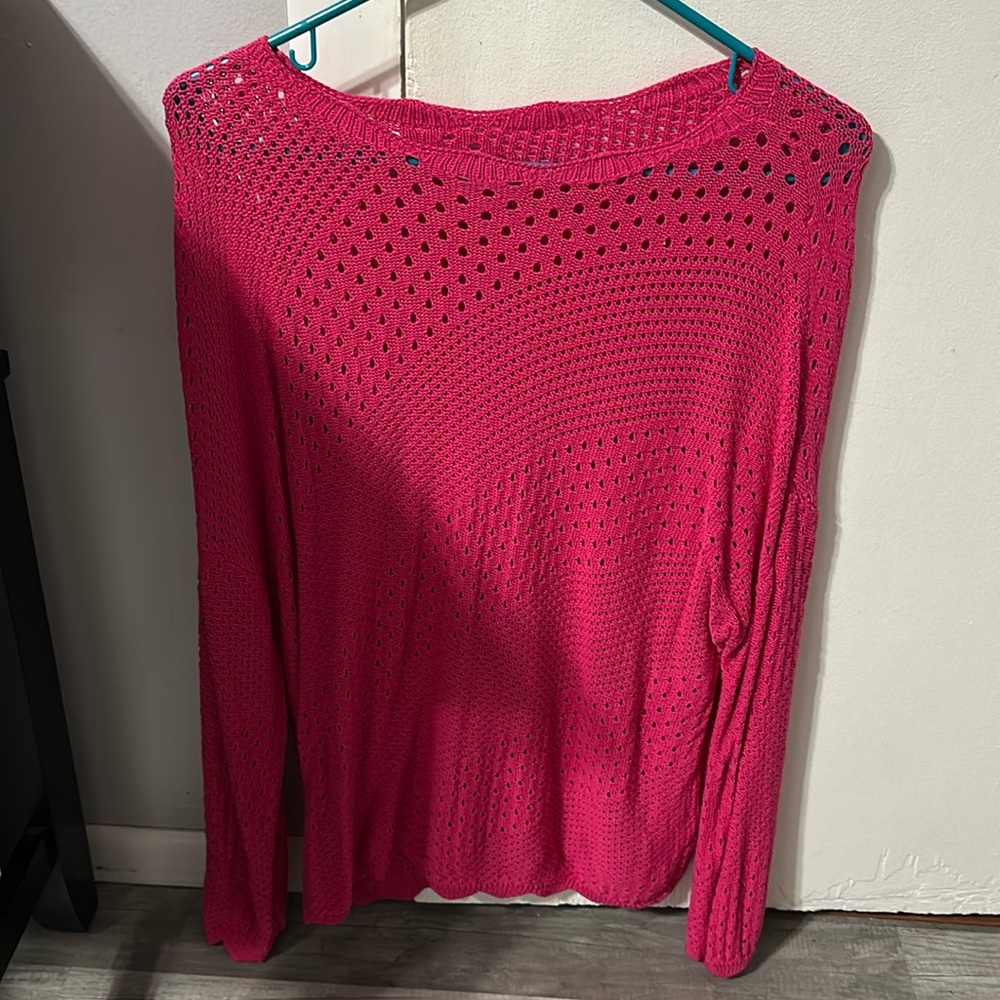 Hot pink size 2x but fits like an XL. Runs smaller.
